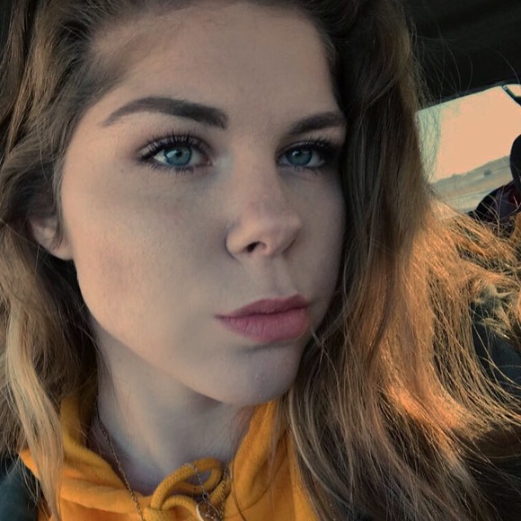 Meet your Posher, Annabelle - Picture 1 of 1